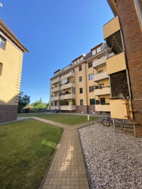 **ERDWÄRME**Tolle 2-RWG im 2. OG mit – Balkon- Tageslichtbad mit Wanne – WE 14**,  Buschenaustraße 6, 04129 Leipzig, Etagenwohnung